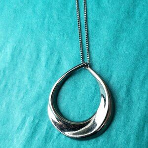 3/10$ NY gray teardrop pendant necklace